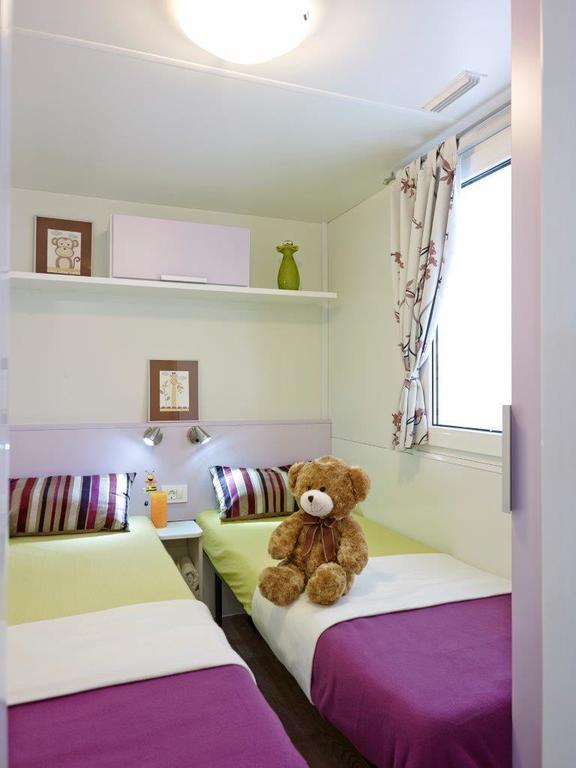 Sárvár Fürdő Mobilházak Habitación foto